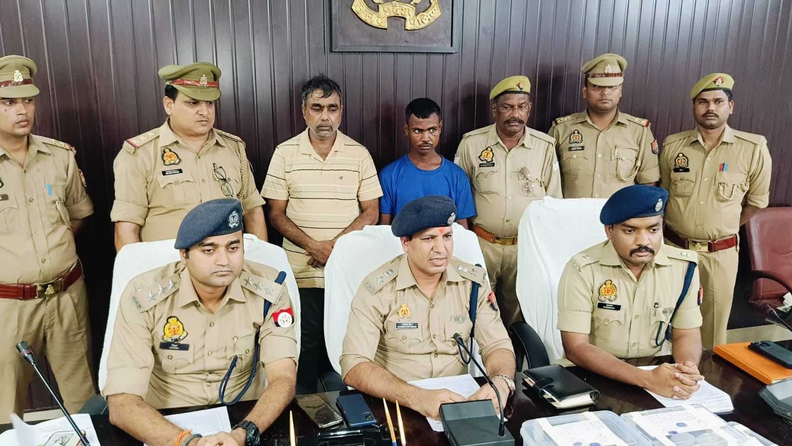 Shivpur police arrest six thieves