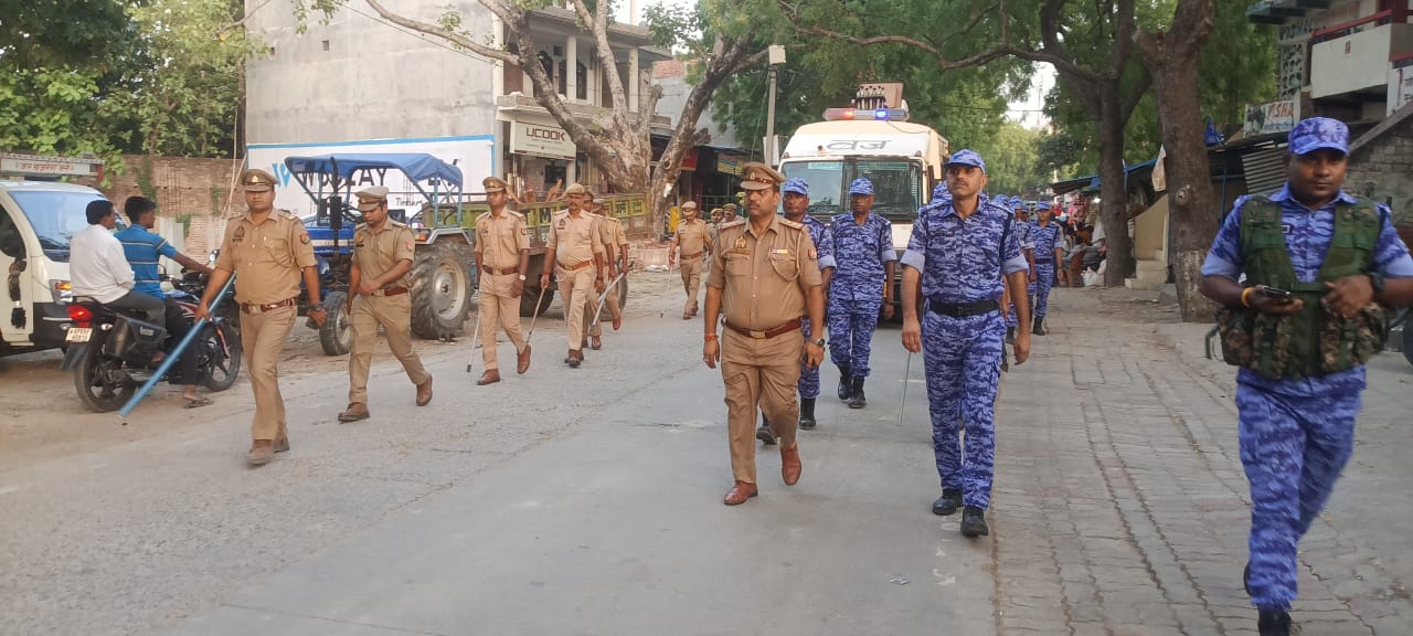 मोहर्रम के मद्देनजर फ्लैग मार्च