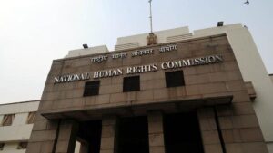 मानवाधिकार आयोग सख्त: देवरिया में दलित किशोरी से बर्बरता और लुधियाना सीवर हादसे पर स्वतः संज्ञान, अधिकारियों को नोटिस जारी