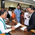 उप मुख्यमंत्री केशव प्रसाद मौर्य ने किया जनता दर्शन, शिकायतों के त्वरित निस्तारण के दिए निर्देश