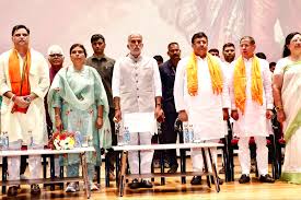 Hundreds of people, including Union Minister of State Krishan Pal Gurjar and Cabinet Minister Vipul Goel, listened to the Prime Minister's live broadcast at the Atal Auditorium.