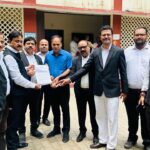 जिलाधिकारी के निर्देश पर अपर जिलाधिकारी विजय त्रिवेदी ने अधिवक्ताओं का किया प्राप्त ज्ञापन