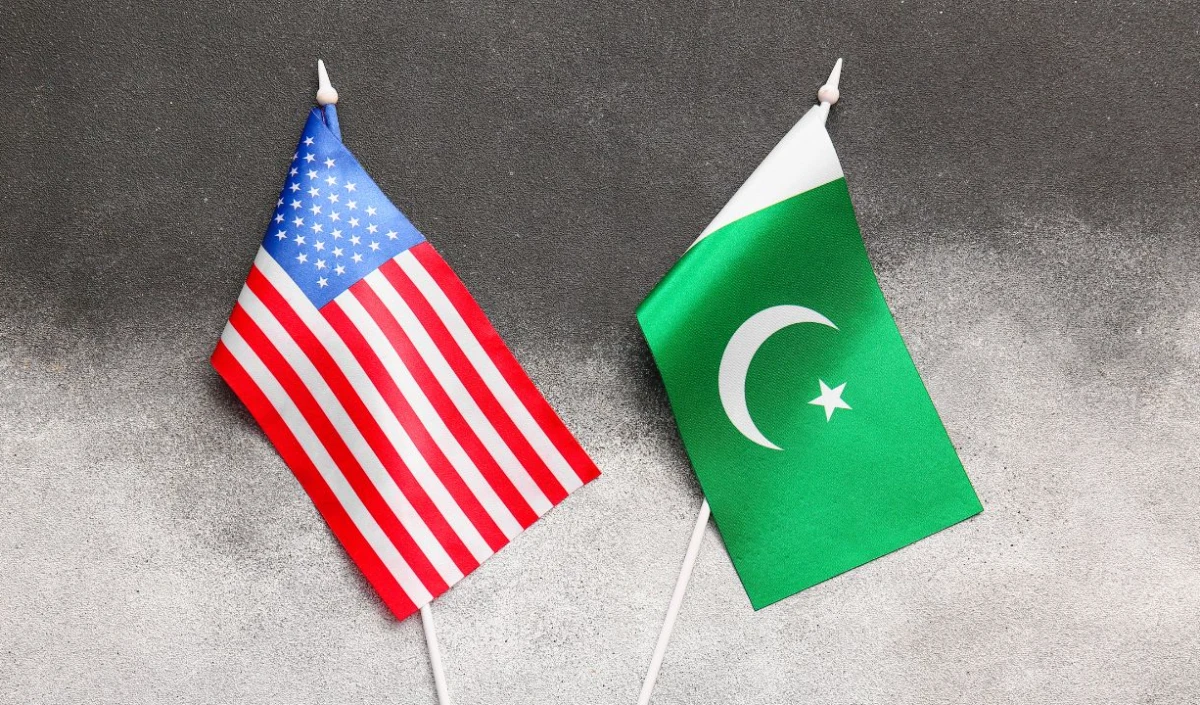 US should not place blind trust in the Pakistan Army; expert issues major warning regarding the 'hybrid system'.