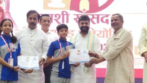 जनपद स्तरीय काशी सांसद टूरिस्ट गाइड प्रतियोगिता में 460 प्रतिभागियों ने दिखाया प्रतिभा का उत्कृष्ट प्रदर्शन, 90 विजेताओं को किया गया सम्मानित