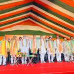 काशी में उमड़ा राष्ट्रभक्ति का जनसमूह, विशाल तिरंगा यात्रा से गूंजी शिवनगरी, हजारों युवाओं और बच्चों ने रचा इतिहास