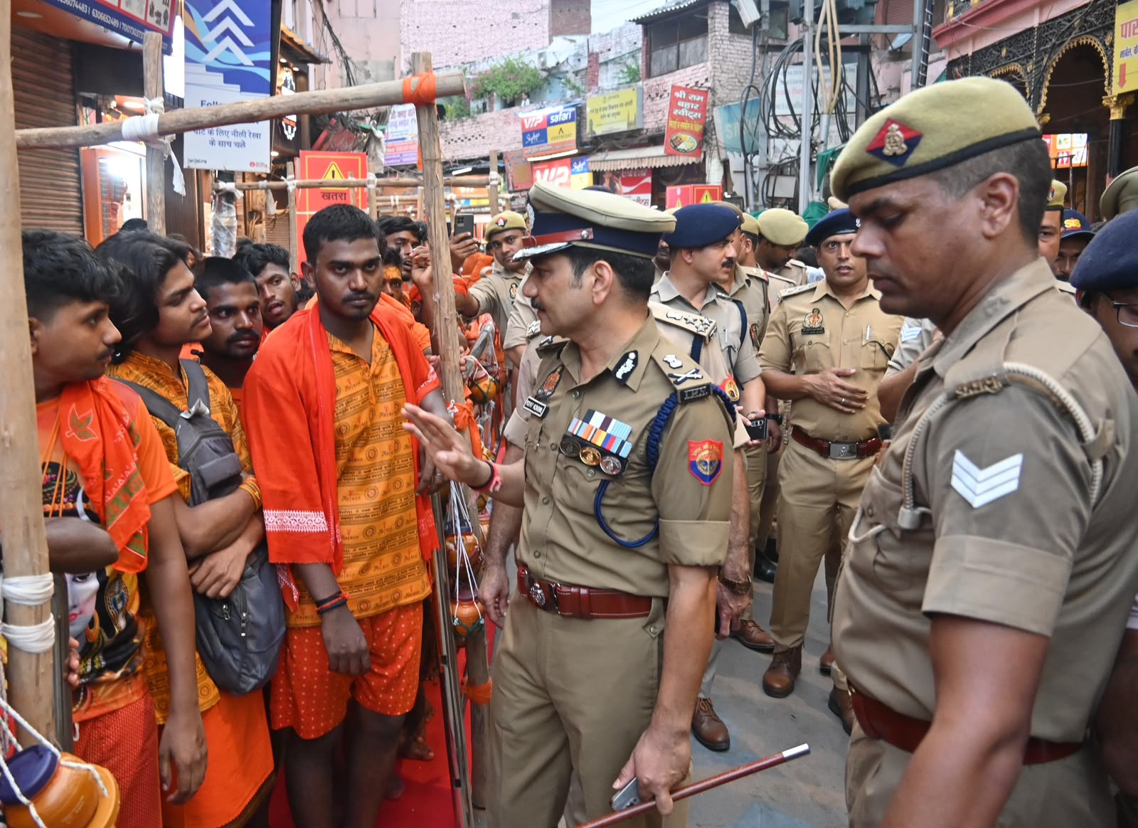Varanasi Police on alert mode ahead of the first Monday of Sawan; Police Commissioner Mohit Agrawal inspected Kashi Vishwanath Dham and the Kanwar route.