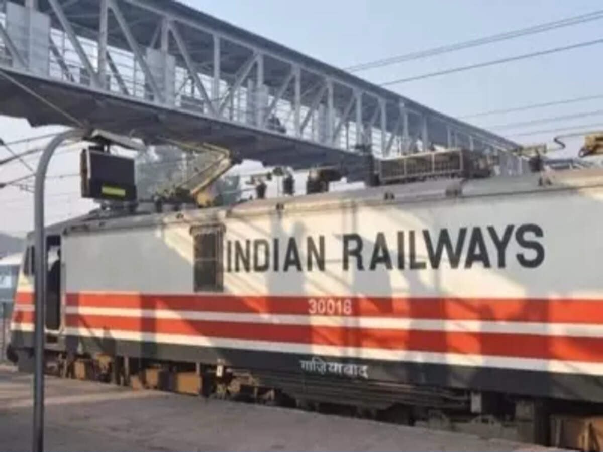 पूर्वाेत्तर रेलवे के इज्जतनगर मंडल के 660 किलोमीटर रूट पर ₹295 करोड़ की लागत से कवच संस्करण 4.0 लगाने को भारतीय रेलवे की मंजूरी