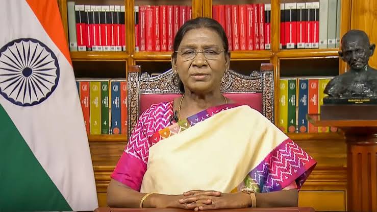 केरल का नाम बदलकर हुआ केरलम राष्ट्रपति मुर्मू ने दी विधेयक को मंजूरी