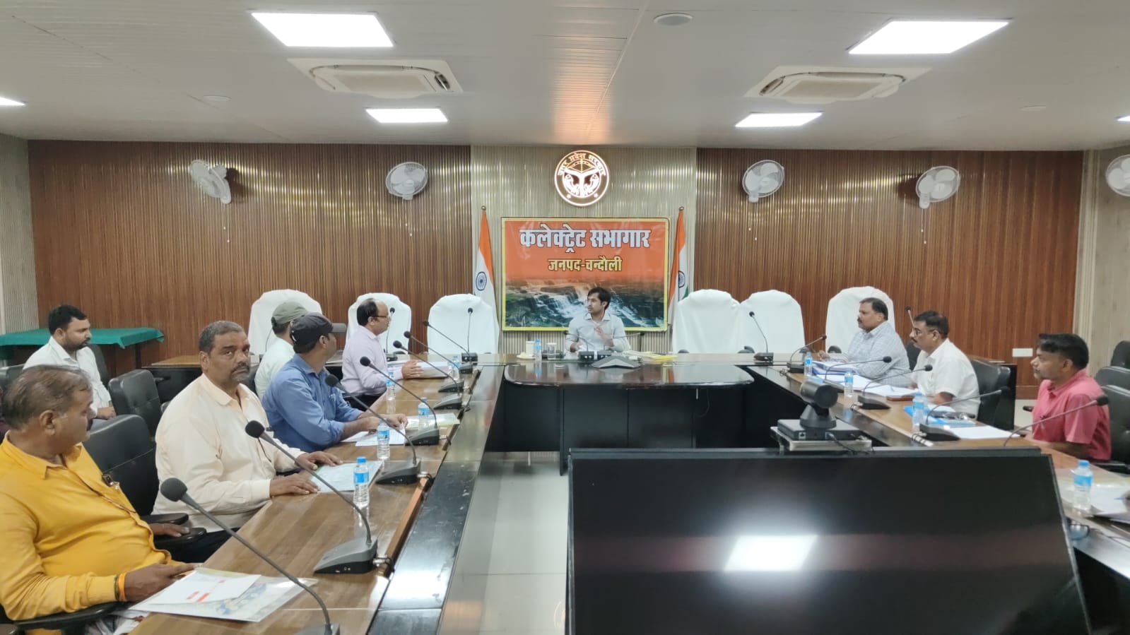 जिलाधिकारी की अध्यक्षता में औद्यानिक एवं कृषि योजनाओं की समीक्षा बैठक संपन्न, नए लक्ष्यों को मिली मंजूरी