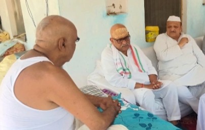 पिंडरा क्षेत्र के तीन शोक संतप्त परिवारों के बीच पहुंचे अजय राय