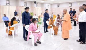 छोटी घटनाएं बड़ी न बनें, डीएम-एसपी रखें नजरः मुख्यमंत्री