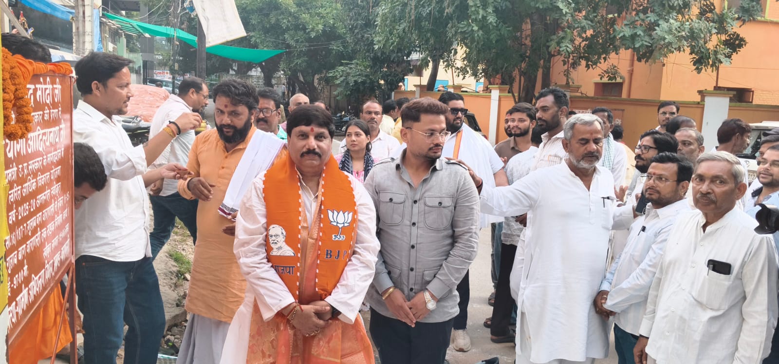 Foundation stone laid for a road worth ₹15.66 lakh in Gulab Bagh.